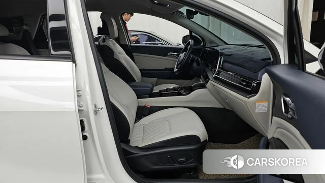 Kia Sportage 5th Generation Hybrid 2021 Белый из Кореи, фото 2