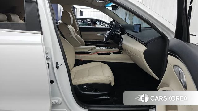Genesis GV70 2021 Белый из Кореи, фото 2