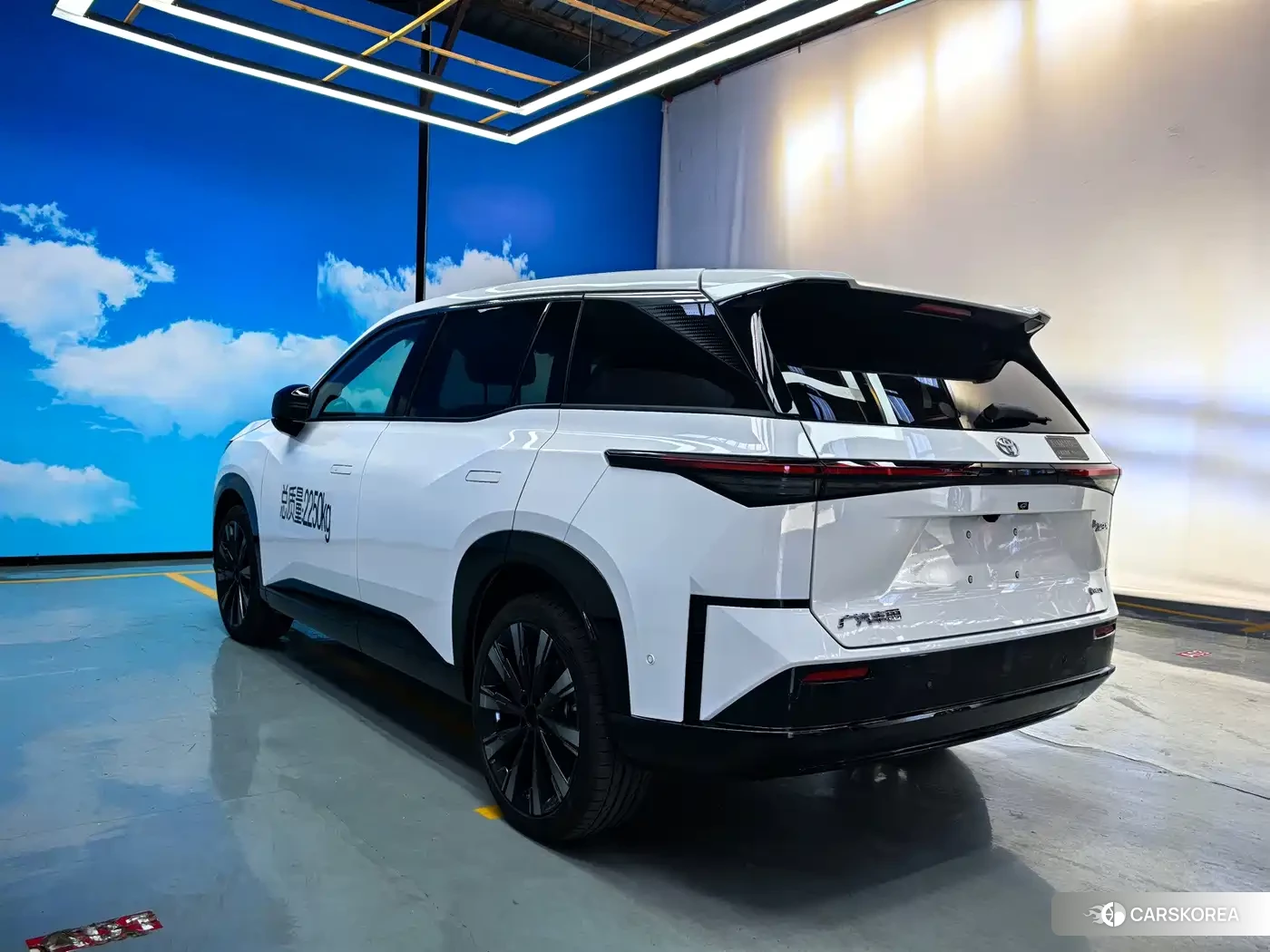 Toyota Platinum Wisdom 3X 2026 Белый из Китая, фото 2