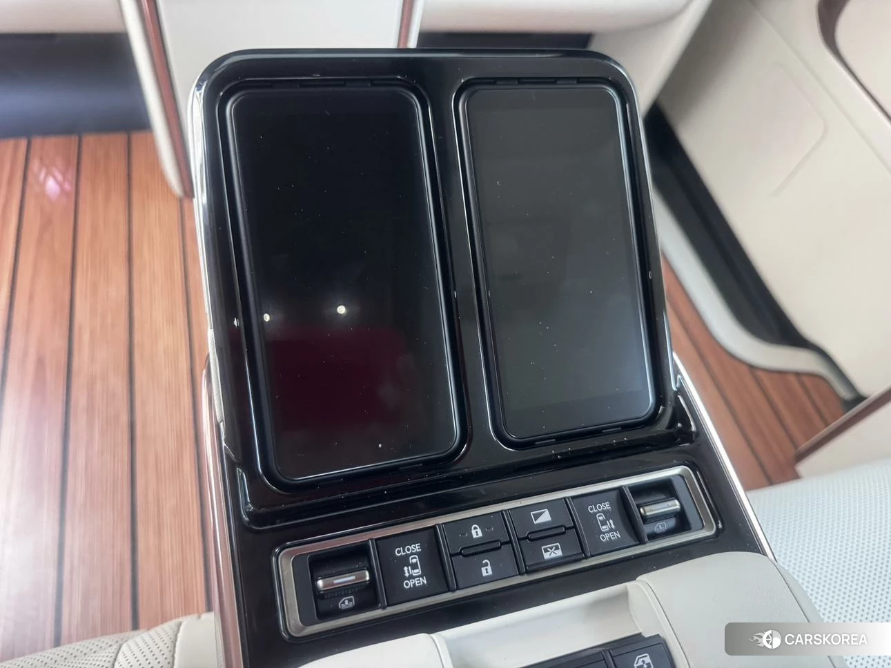 Lexus LM 2025 Черный из Китая, фото 2