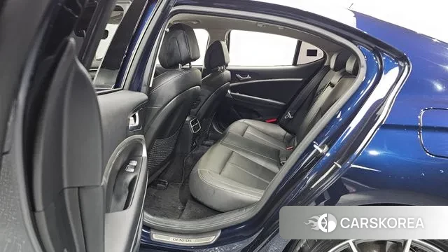 Genesis The New G70 2023 Синий из Кореи, фото 2