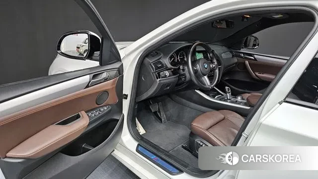 BMW X4 (F26) 2018 Белый из Кореи, фото 2