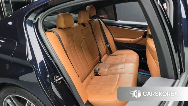 BMW 5 Series (G30) 2021 Черный из Кореи, фото 2