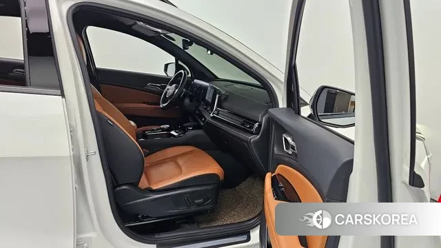 Kia Sportage 5th Generation Hybrid 2022 Белый из Кореи, фото 2