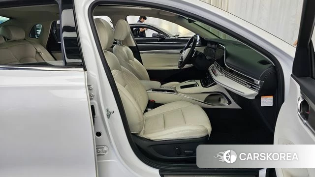 Hyundai The New Grandeur IG Hybrid 2022 Белый из Кореи, фото 2