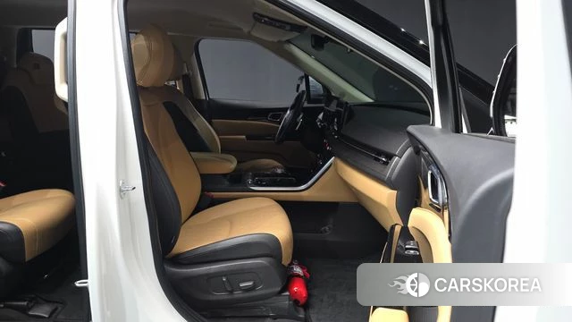 Kia Carnival 4th generation 2023 Белый из Кореи, фото 2