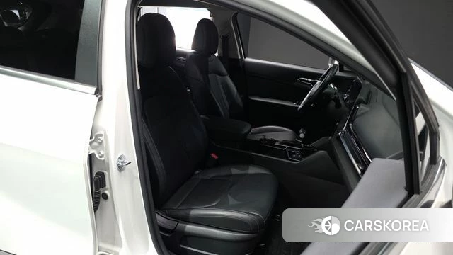 Kia Sportage 5th Generation 2024 Белый из Кореи, фото 2