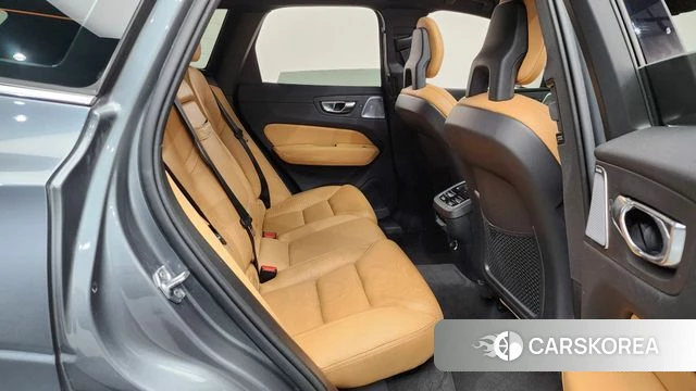 Volvo XC60 second Generation 2018 Серый из Кореи, фото 2