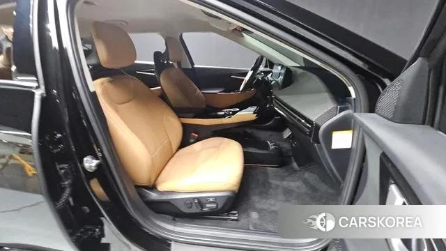 Kia EV6 2023 Черный из Кореи, фото 2