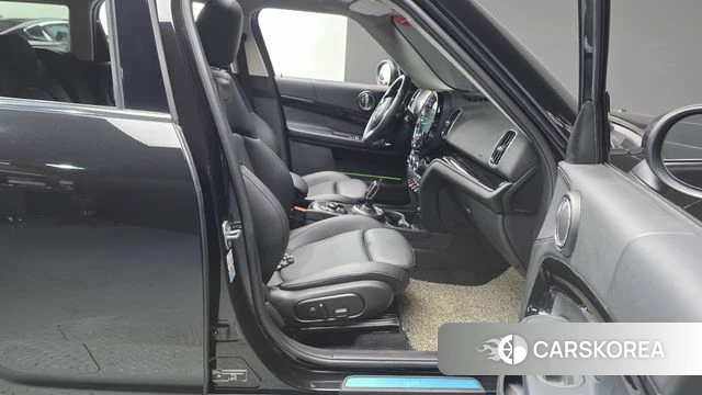 Mini Cooper Countryman 2022 Черный из Кореи, фото 2