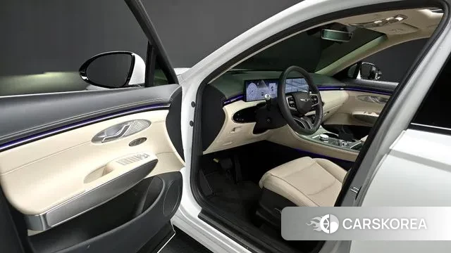 Genesis GV70 2024 Белый из Кореи, фото 2