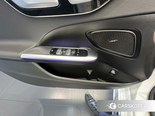 Mercedes-Benz Class C 2025 Белый из Китая, фото 2