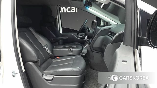 Hyundai Staria 2024 Белый из Кореи, фото 2