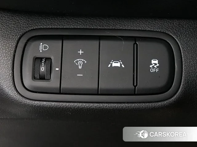 Hyundai Venue 2019 Белый двухцветный из Кореи, фото 2