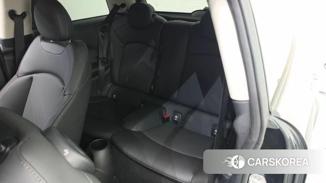 Mini Cooper 2022 Черный из Кореи, фото 2