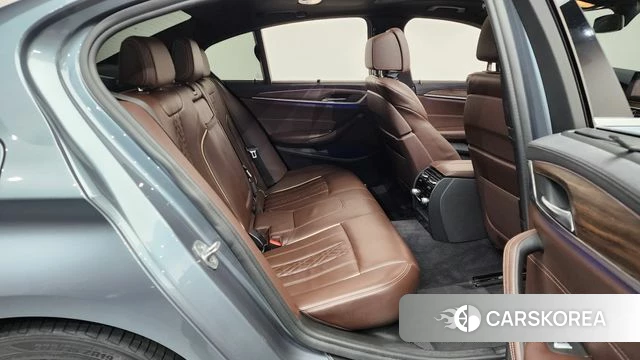 BMW 5 Series (G30) 2019 Серый из Кореи, фото 2