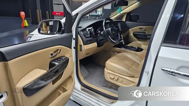 Kia The New Carnival 2019 Белый из Кореи, фото 2