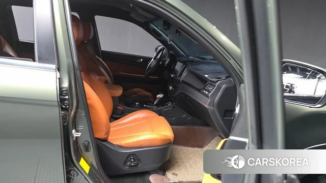 Ssangyong The New Rexton Sport 2021 Темно-зеленый из Кореи, фото 2