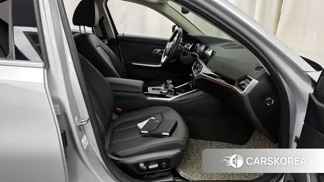 BMW 3 Series (G20) 2019 Серебряный из Кореи, фото 2