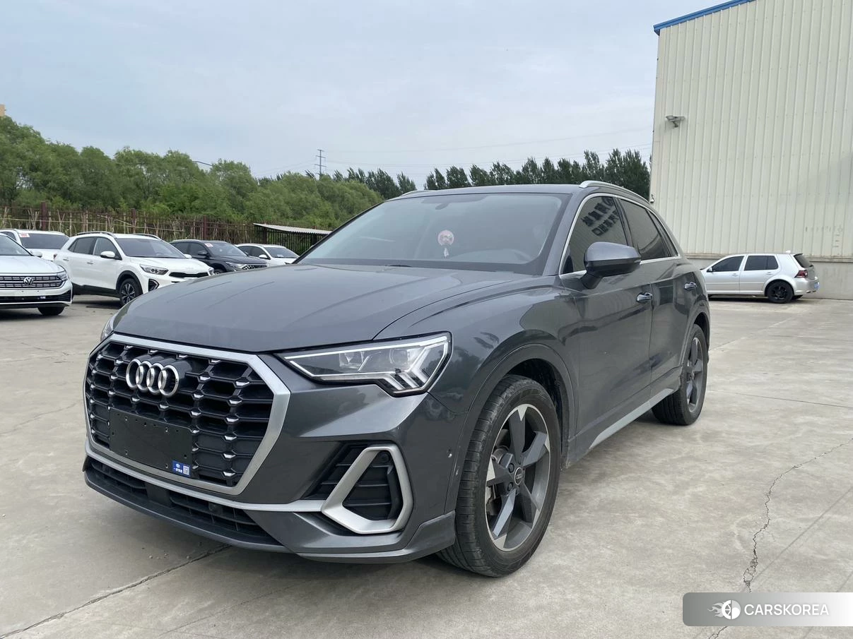 Audi Q3 2021 Темно-серый из Китая, фото 2
