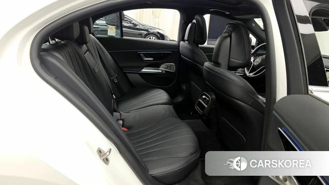 Mercedes-Benz E-Class W214 2025 Белый из Кореи, фото 2