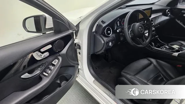 Mercedes-Benz C-Class W205 2019 Белый из Кореи, фото 2