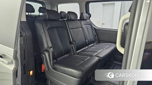 Hyundai Staria 2022 Серебряный из Кореи, фото 2