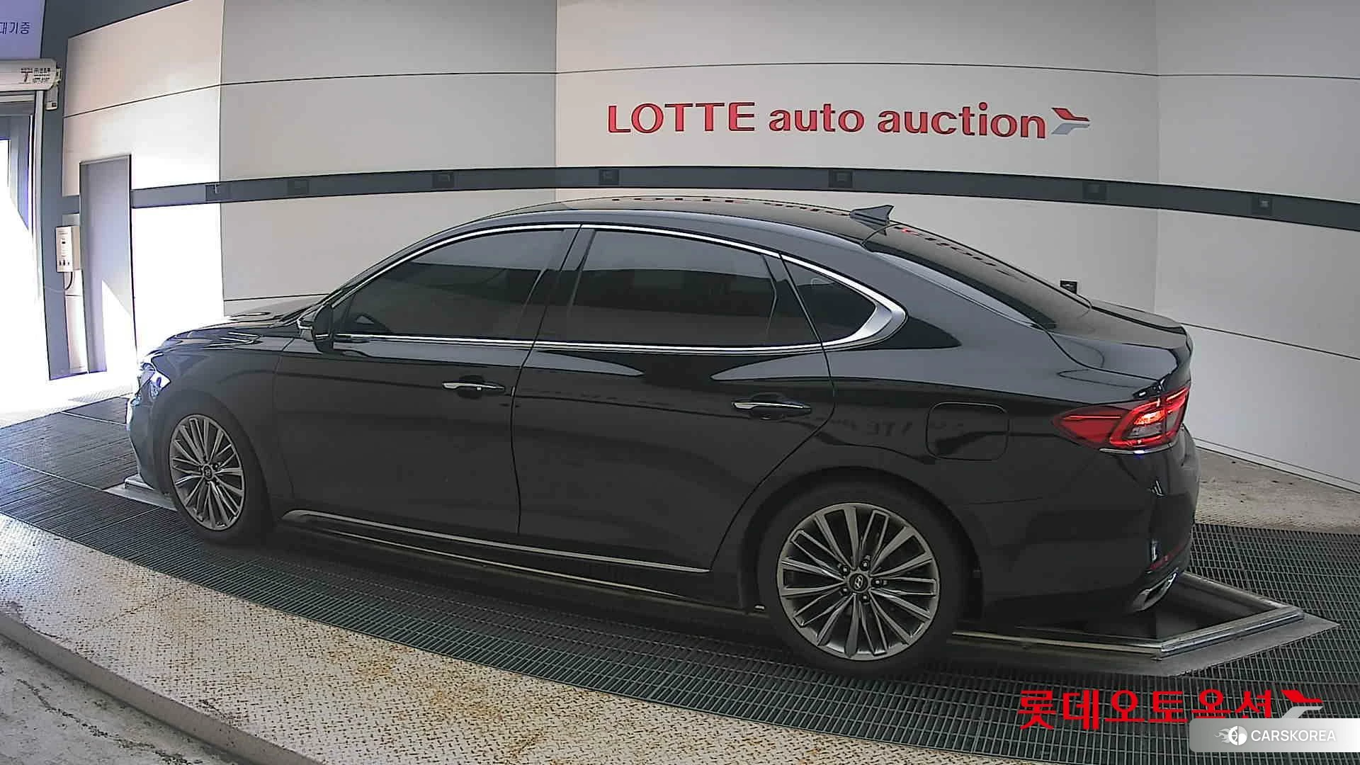 Hyundai Grandeur 2018 Черный из Кореи, фото 2
