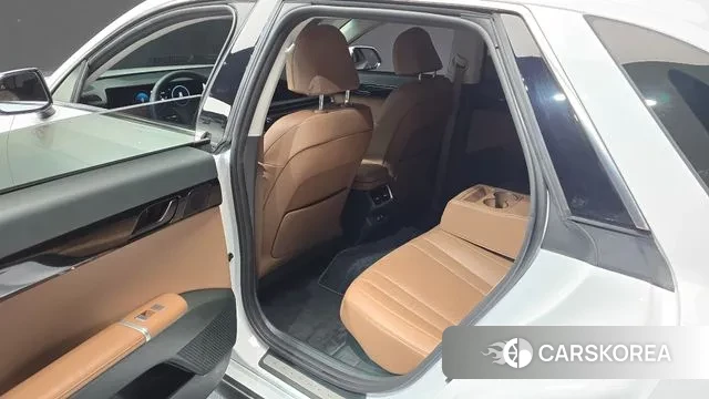 Hyundai Grandeur Hybrid (GN7) 2023 Белый из Кореи, фото 2