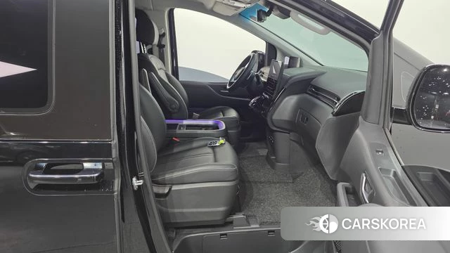 Hyundai Staria 2024 Черный из Кореи, фото 2