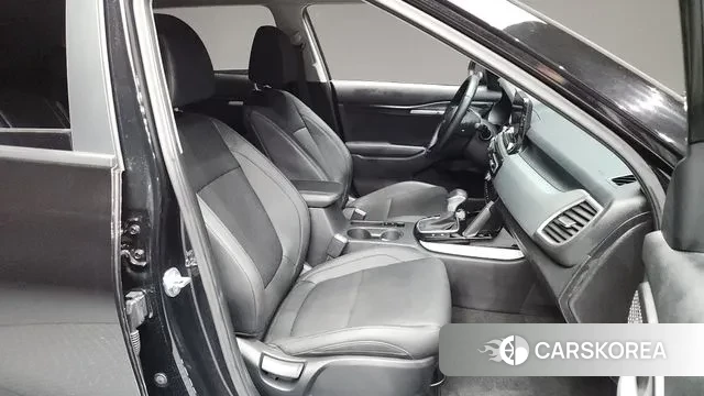 Kia Seltos 2022 Черный из Кореи, фото 2