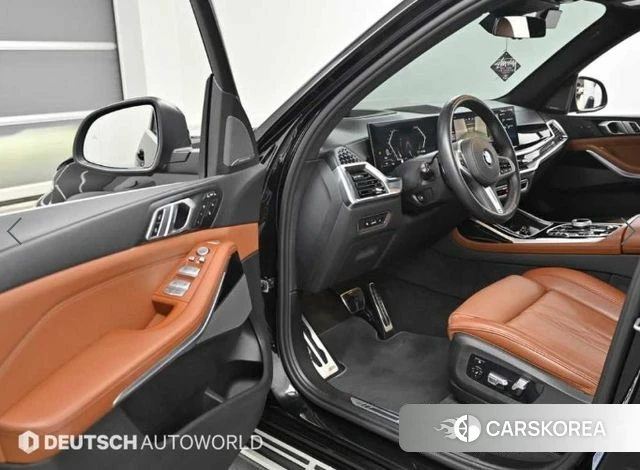 BMW X7 (G07) 2024 Черный из Кореи, фото 2