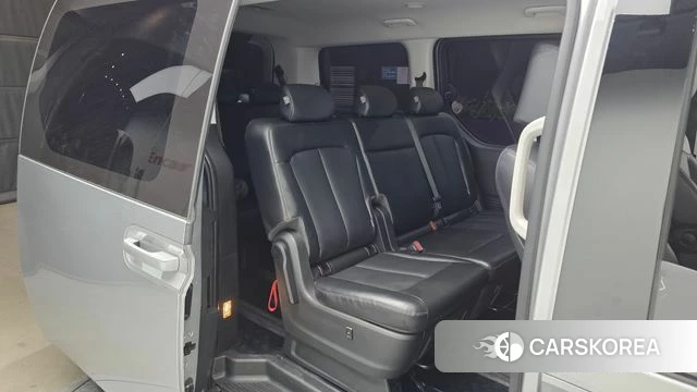 Hyundai Staria 2023 Серебряный из Кореи, фото 2