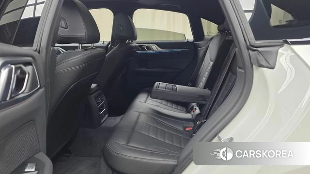 BMW 4 Series (G22) 2025 Белый из Кореи, фото 2