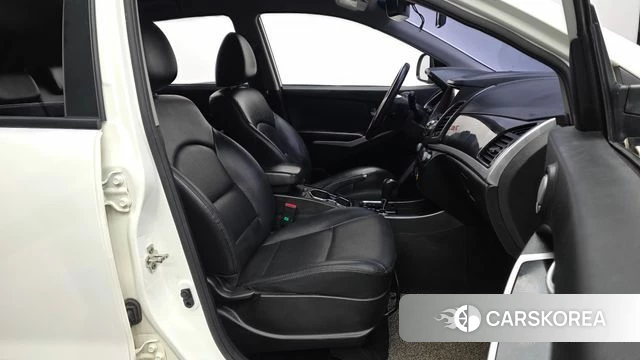 Ssangyong New Style Korando C 2018 Белый из Кореи, фото 2