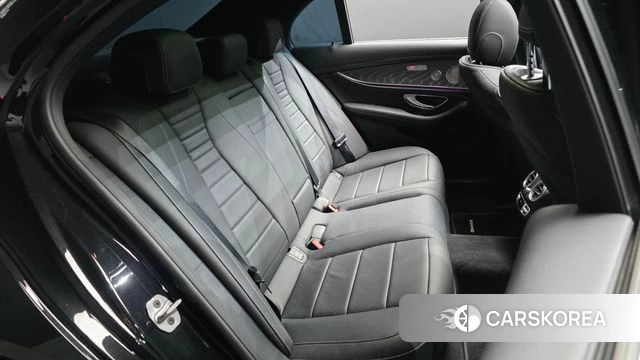 Mercedes-Benz E-Class W213 2022 Черный из Кореи, фото 2