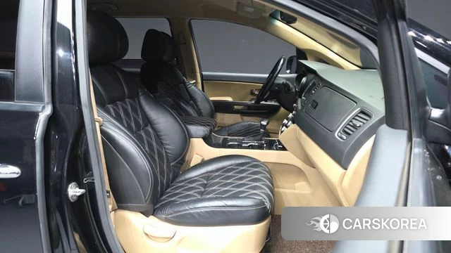 Kia The New Carnival 2018 Черный из Кореи, фото 2