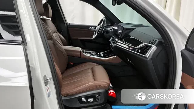 BMW X5 (G05) 2024 Белый из Кореи, фото 2