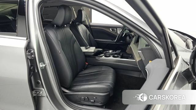 Kia K8 Hybrid 2023 Серебристо-серый из Кореи, фото 2