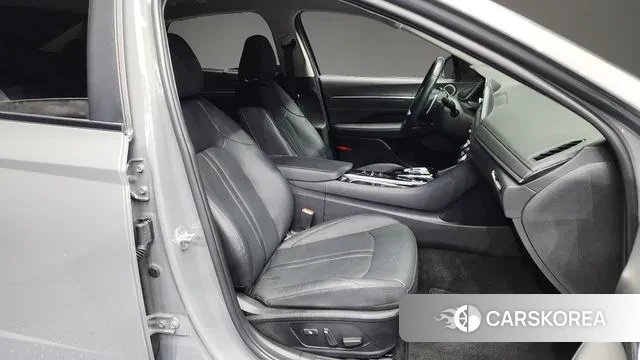 Hyundai Sonata (DN8) 2022 Серебристо-серый из Кореи, фото 2