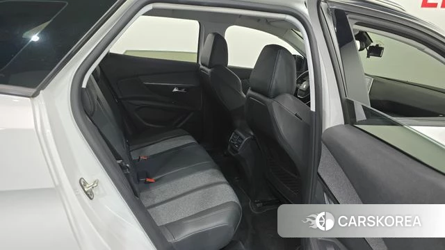 Peugeot 3008 second generation 2021 Белый из Кореи, фото 2