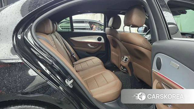 Mercedes-Benz E-Class W213 2019 Черный из Кореи, фото 2