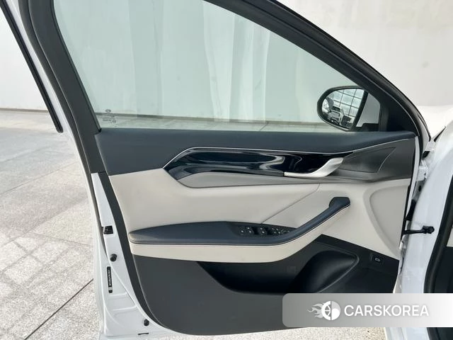 BYD Qin PLUS DM 2023 Белый из Китая, фото 2