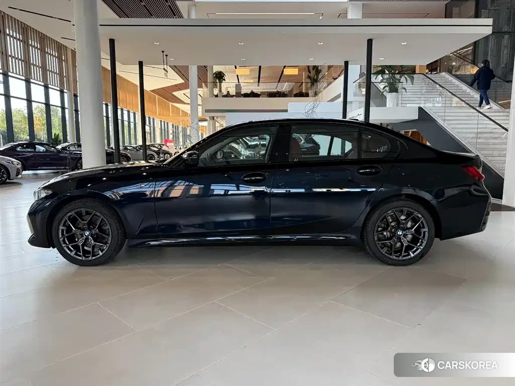 BMW 3 series 2024 Черный из Китая, фото 3