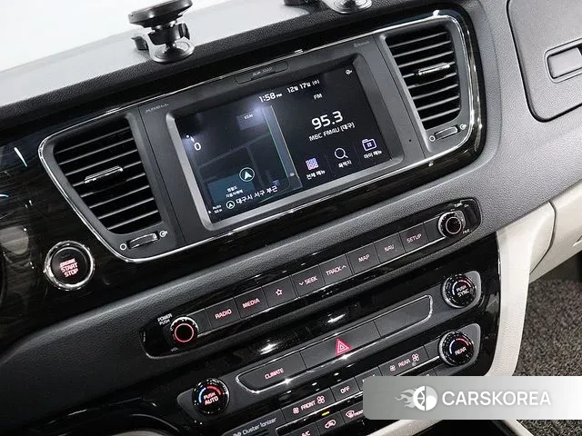 Kia The New Carnival 2019 Белый из Кореи, фото 2