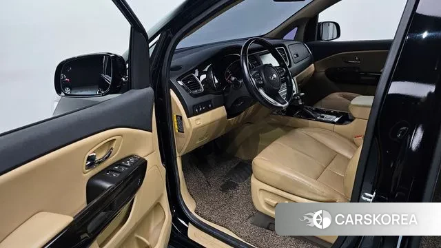 Kia The New Carnival 2019 Черный из Кореи, фото 2