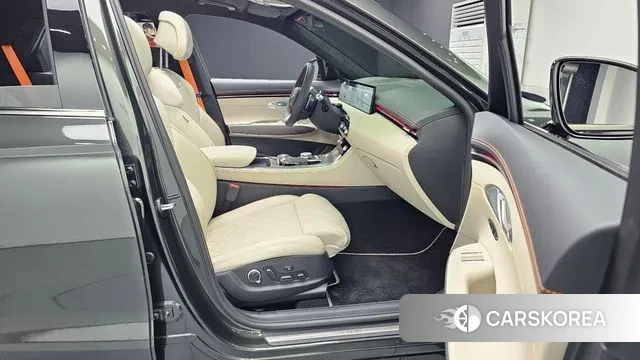 Genesis GV70 2025 Серый из Кореи, фото 2