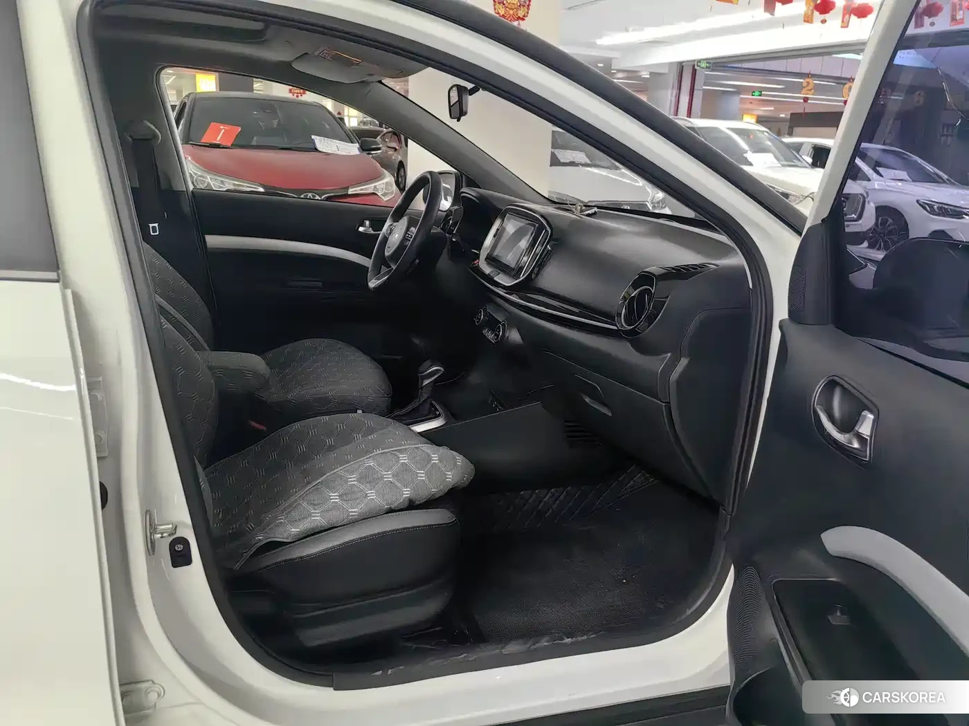 Kia Yi Ran 2023 Белый из Китая, фото 2