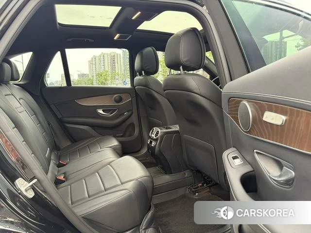 Mercedes-Benz GLC 2021 Черный из Китая, фото 2