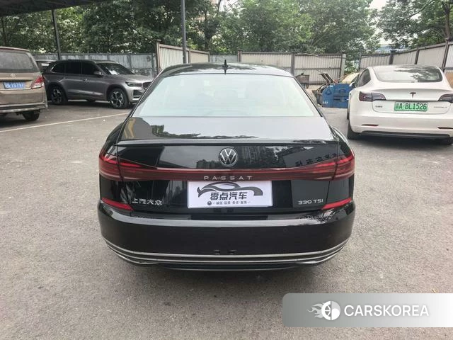 Volkswagen Passat 2023 Черный из Китая, фото 2